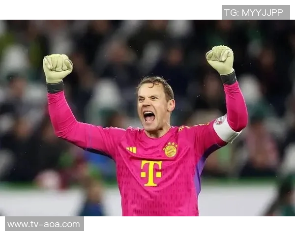 诺伊尔在对阵巴黎的欧冠比赛中展现出色长传能力创下新纪录