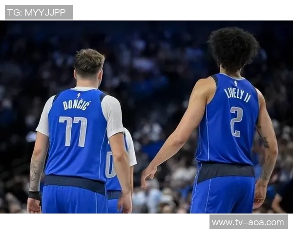 莱夫利称赞浓眉表现超凡能在场上无所不能防守任何对手 莱夫利称赞浓眉表现超凡能在场上无所不能防守任何对手