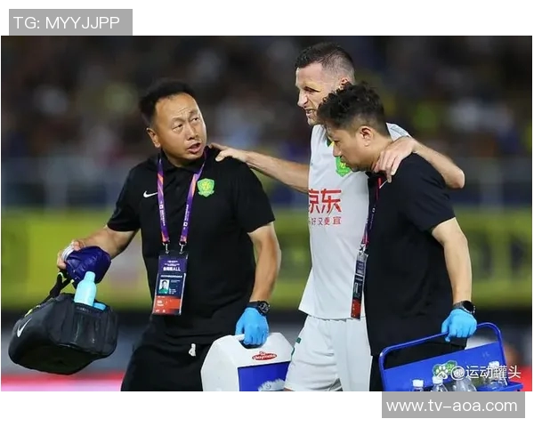 国安外援斯帕吉奇夏季韧带撕裂后积极进行个人恢复训练