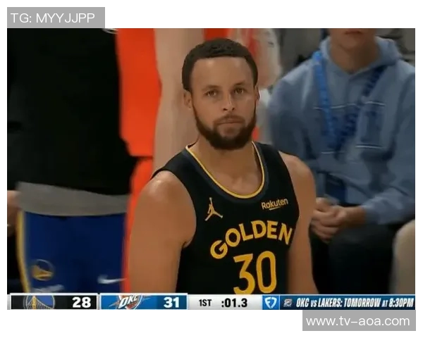 库里回应关键进攻犯规事件称自己只是正常挥臂防守者侵犯了我的空间